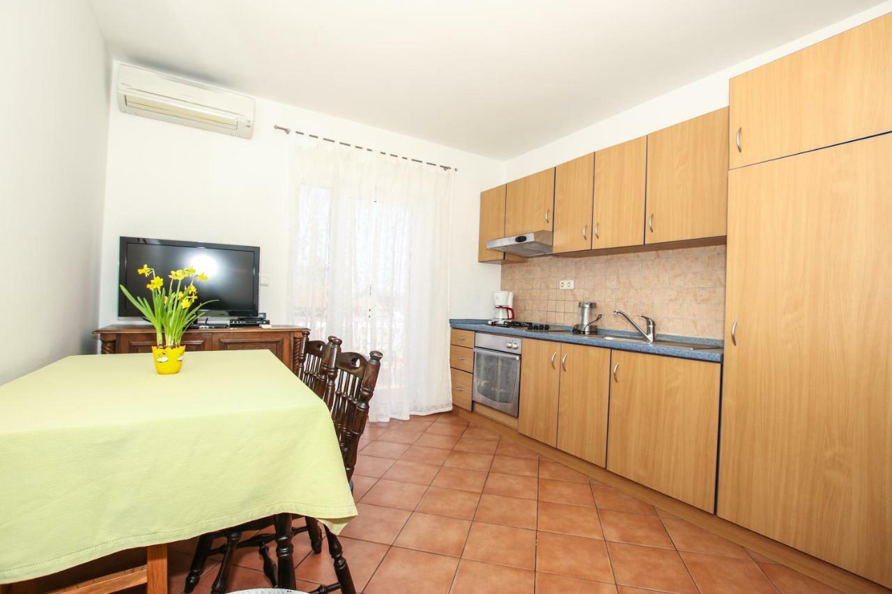 Apartmani Ljubica Porec Exterior photo